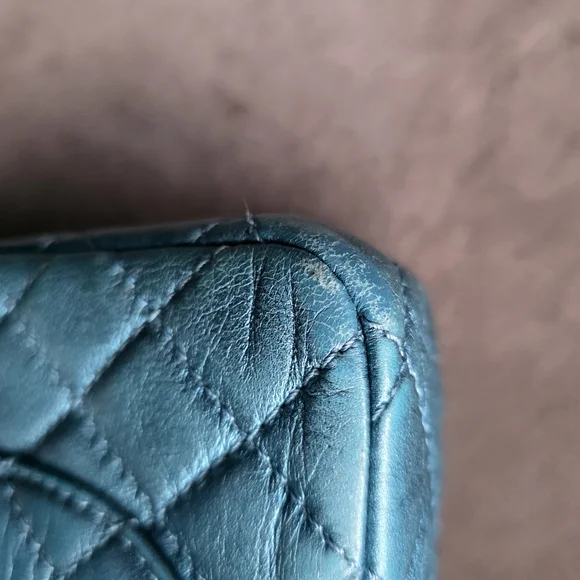 Chanel Metallic Reissue 2.55 - Picture 11 of 11